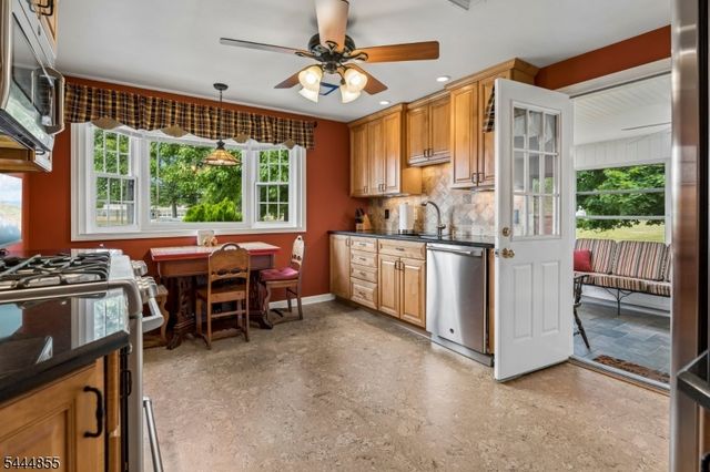 319 Edgeworth St, Middlesex Boro, NJ 08846