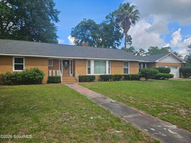 821 N Augusta Avenue N, Waycross, GA 31503