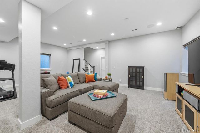 8026 E 35th Avenue, Denver, CO 80238