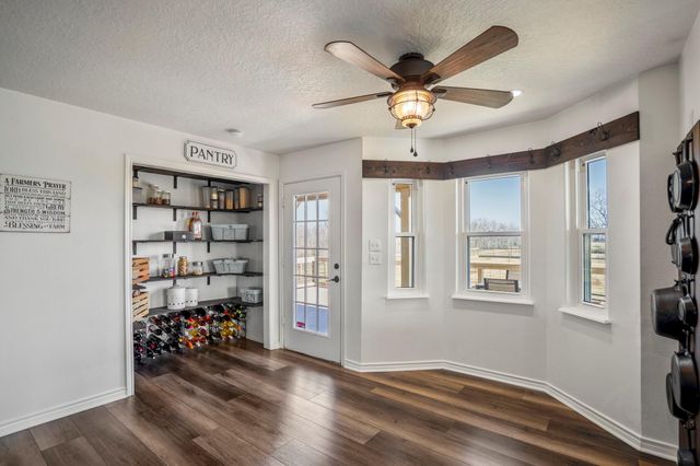 10009 County Road 168, Alvin, TX 77511