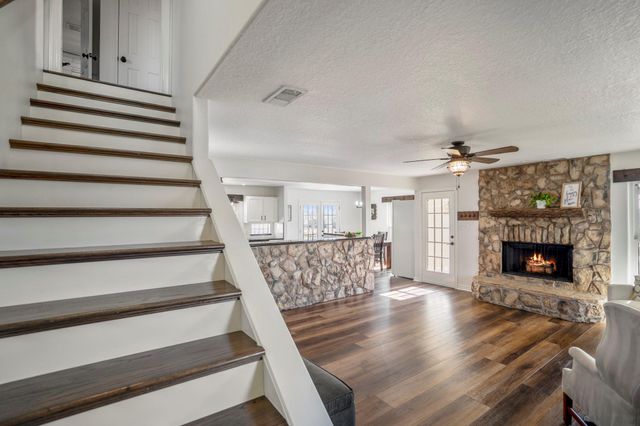 10009 County Road 168, Alvin, TX 77511