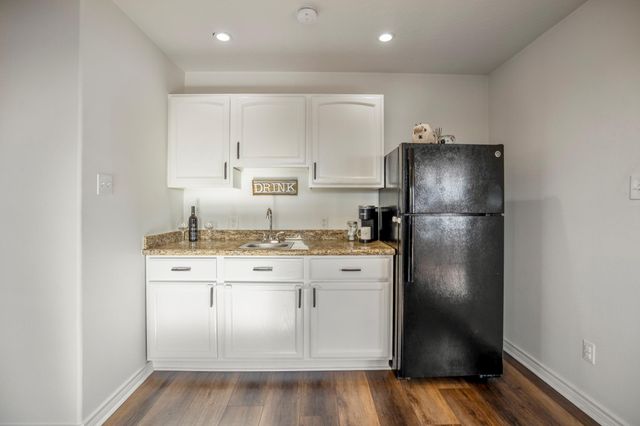 10009 County Road 168, Alvin, TX 77511