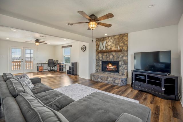 10009 County Road 168, Alvin, TX 77511