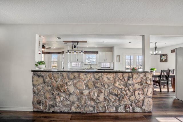 10009 County Road 168, Alvin, TX 77511