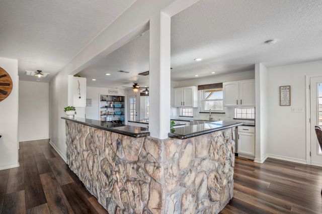 10009 County Road 168, Alvin, TX 77511