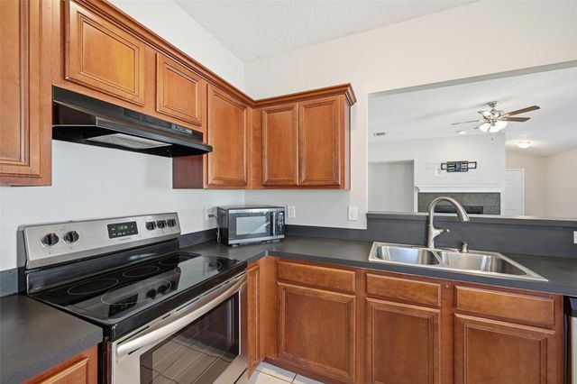 1665 Crown Point Drive, Little Elm, TX 75036