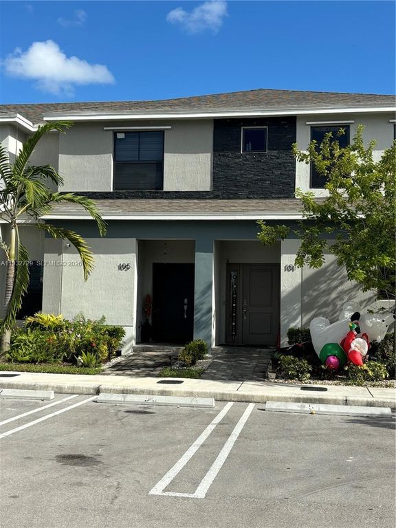 105 NE 3rd Ct, Florida City, FL 33034