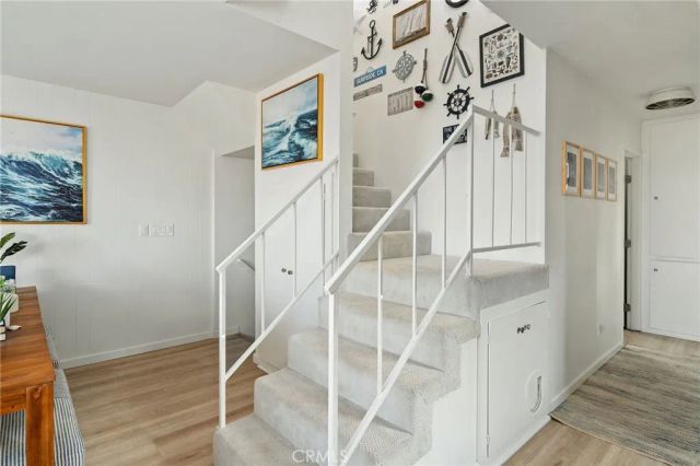 20 Pacific Avenue, Surfside, CA 90743