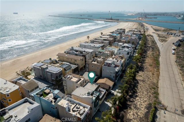 20 Pacific Avenue, Surfside, CA 90743