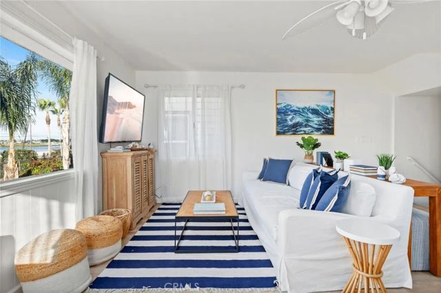 20 Pacific Avenue, Surfside, CA 90743