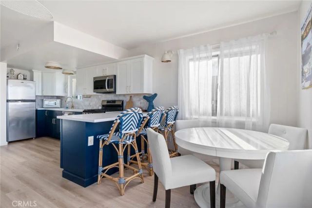 20 Pacific Avenue, Surfside, CA 90743