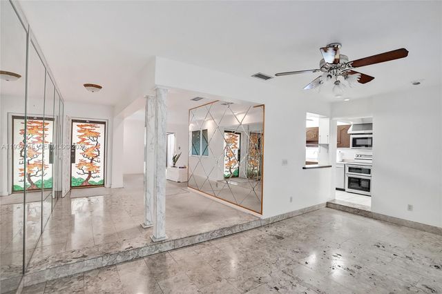 366 W 12th St, Hialeah, FL 33010