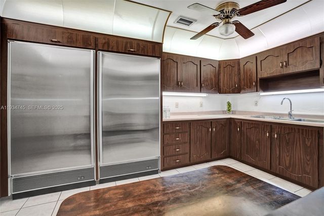 366 W 12th St, Hialeah, FL 33010