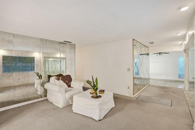 366 W 12th St, Hialeah, FL 33010