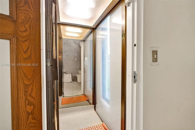 366 W 12th St, Hialeah, FL 33010