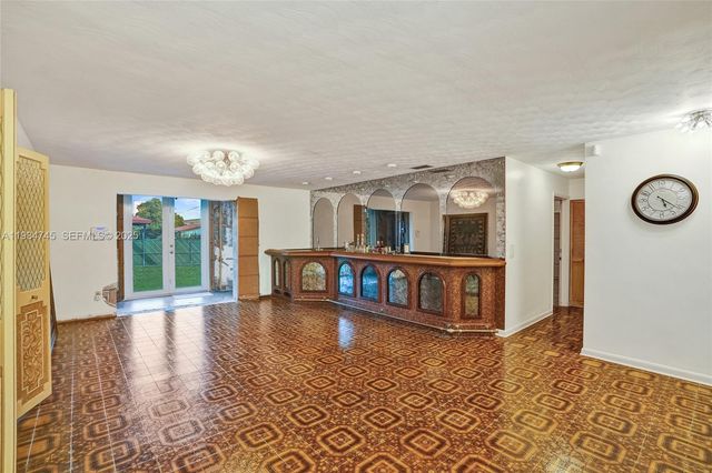 366 W 12th St, Hialeah, FL 33010