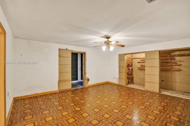 366 W 12th St, Hialeah, FL 33010