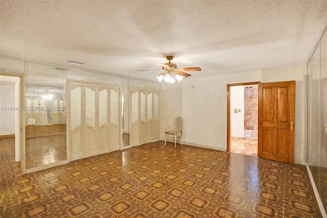 366 W 12th St, Hialeah, FL 33010