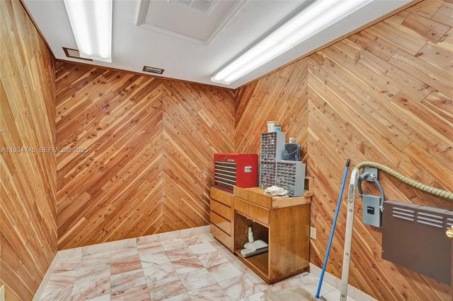 366 W 12th St, Hialeah, FL 33010