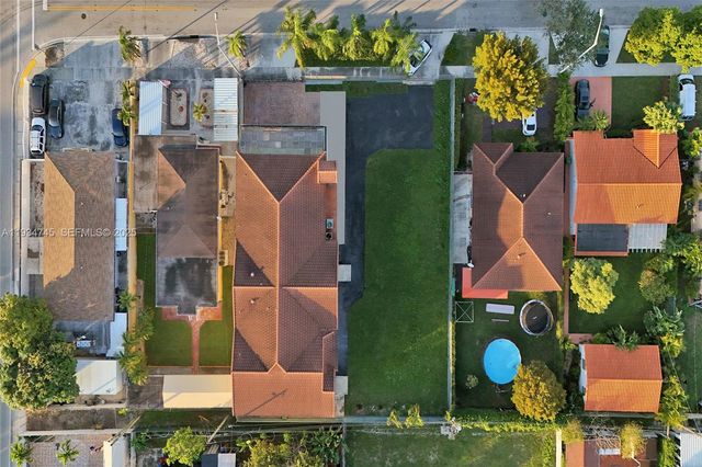 366 W 12th St, Hialeah, FL 33010