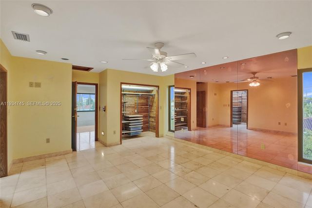 366 W 12th St, Hialeah, FL 33010