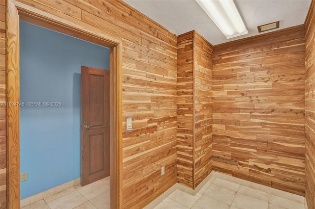 366 W 12th St, Hialeah, FL 33010