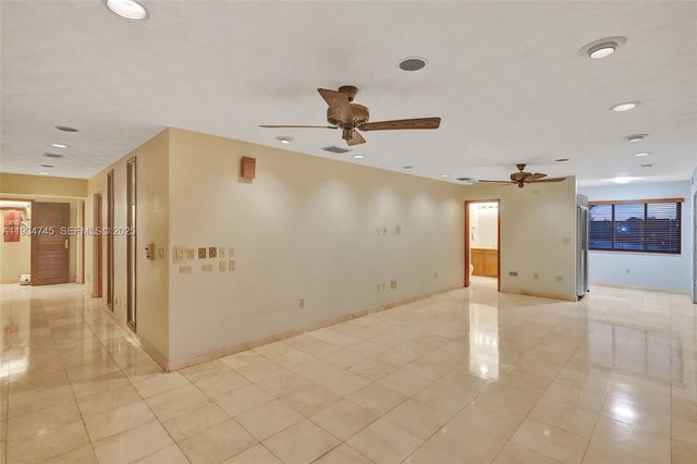 366 W 12th St, Hialeah, FL 33010