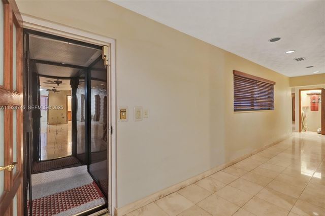 366 W 12th St, Hialeah, FL 33010