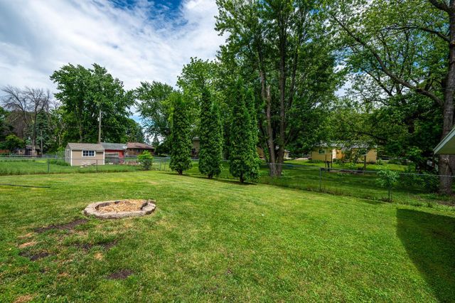 1490 Rainbow Avenue, Maple Plain, MN 55359