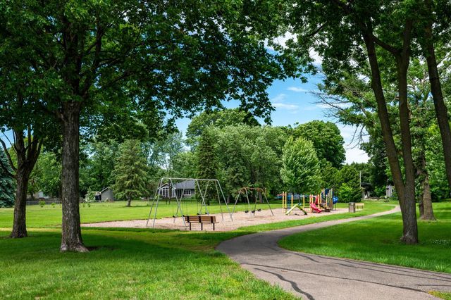 1490 Rainbow Avenue, Maple Plain, MN 55359