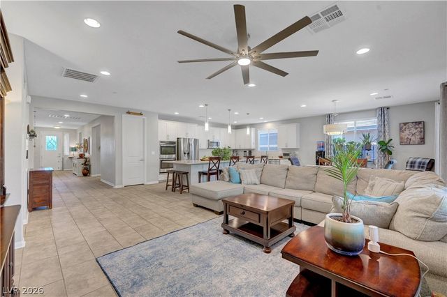 1102 North Water Street, Henderson, NV 89011