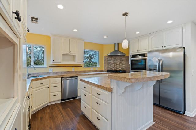 4038 Glen Hollow Lane, Anderson, CA 96007