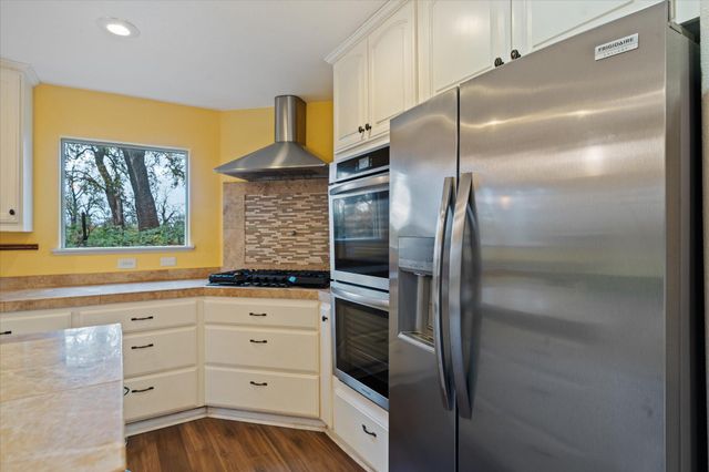 4038 Glen Hollow Lane, Anderson, CA 96007