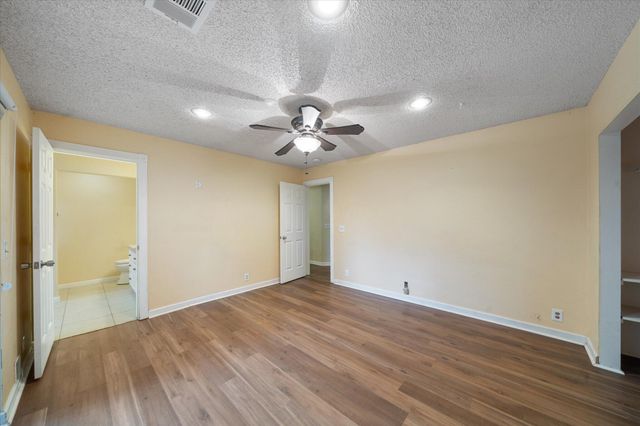 4038 Glen Hollow Lane, Anderson, CA 96007