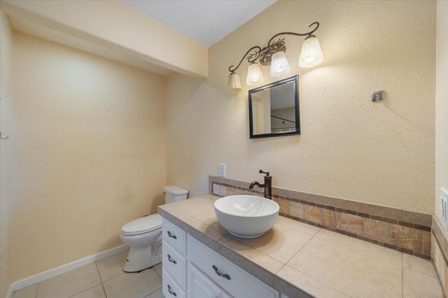 4038 Glen Hollow Lane, Anderson, CA 96007