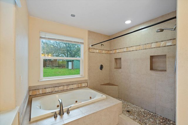 4038 Glen Hollow Lane, Anderson, CA 96007