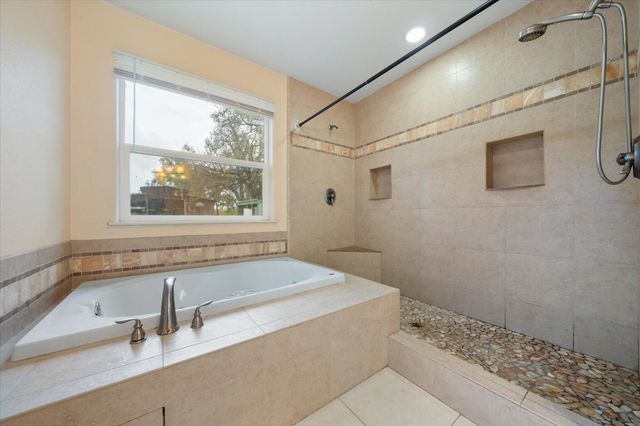 4038 Glen Hollow Lane, Anderson, CA 96007