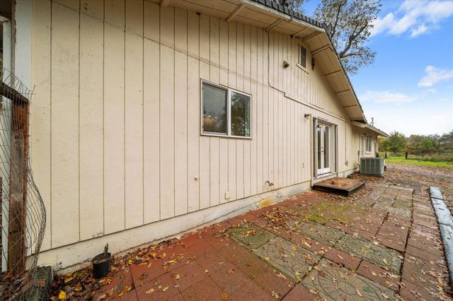 4038 Glen Hollow Lane, Anderson, CA 96007