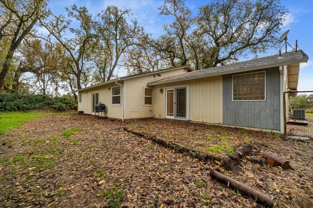 4038 Glen Hollow Lane, Anderson, CA 96007