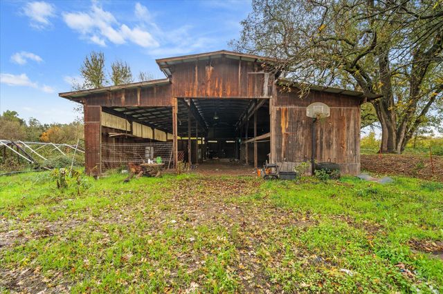 4038 Glen Hollow Lane, Anderson, CA 96007