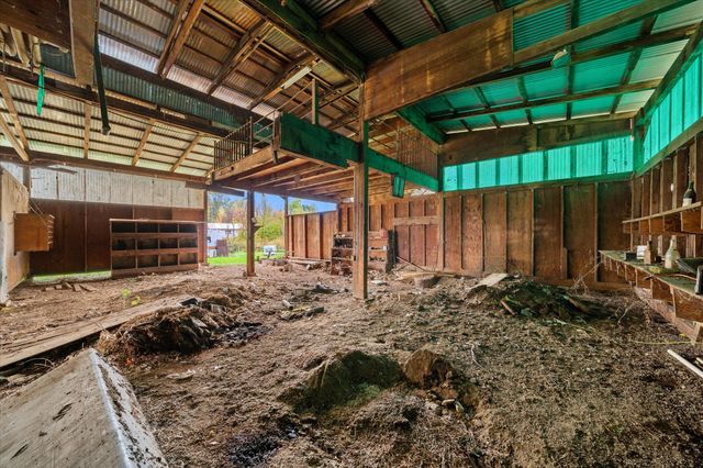 4038 Glen Hollow Lane, Anderson, CA 96007