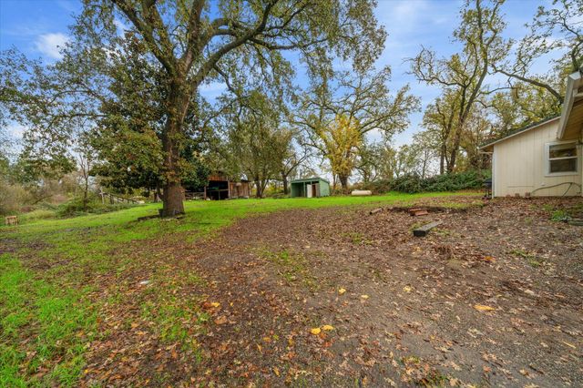 4038 Glen Hollow Lane, Anderson, CA 96007