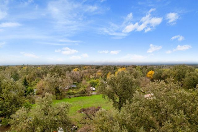 4038 Glen Hollow Lane, Anderson, CA 96007