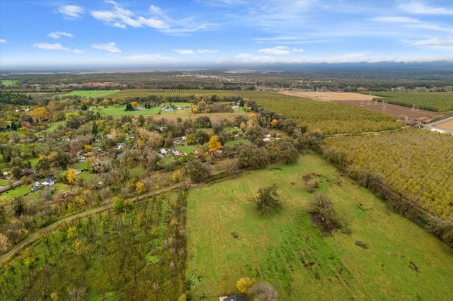 4038 Glen Hollow Lane, Anderson, CA 96007