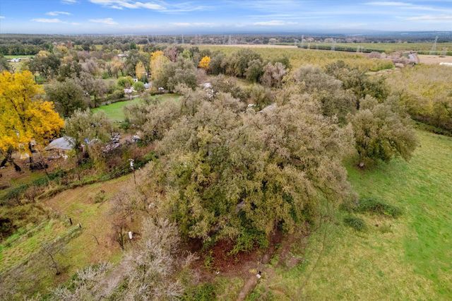 4038 Glen Hollow Lane, Anderson, CA 96007