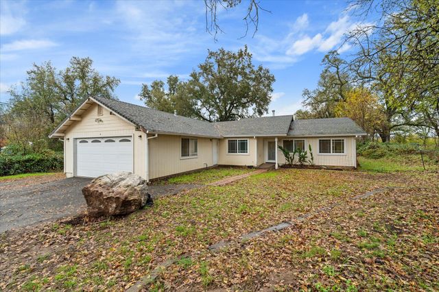 4038 Glen Hollow Lane, Anderson, CA 96007
