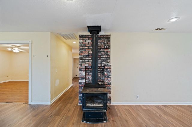 4038 Glen Hollow Lane, Anderson, CA 96007