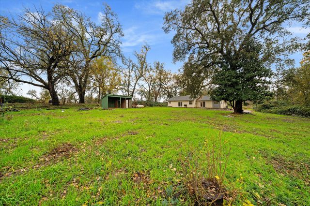 4038 Glen Hollow Lane, Anderson, CA 96007