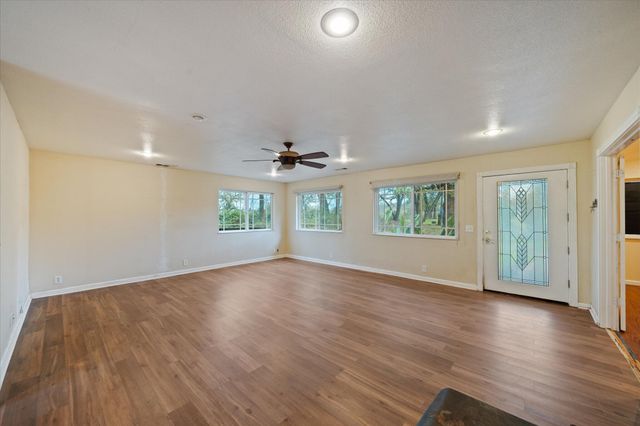 4038 Glen Hollow Lane, Anderson, CA 96007