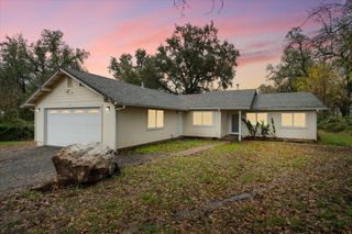 4038 Glen Hollow Lane, Anderson, CA 96007